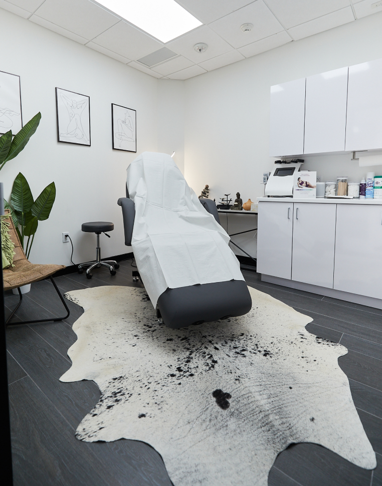 Dr. Svetlana Danovich with product's box see to the right side